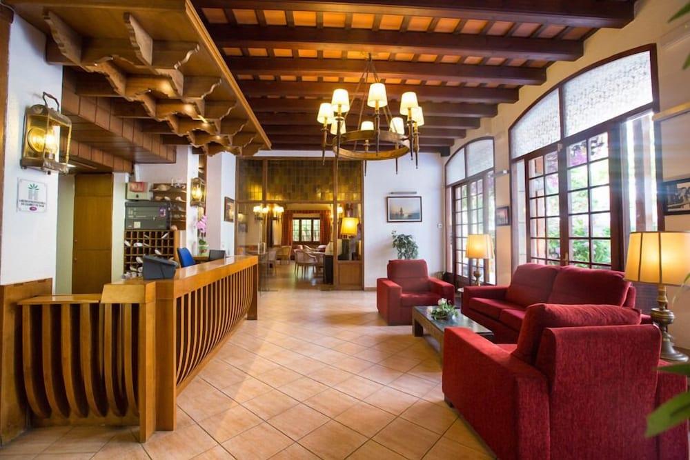 La Carolina Hotel 4*